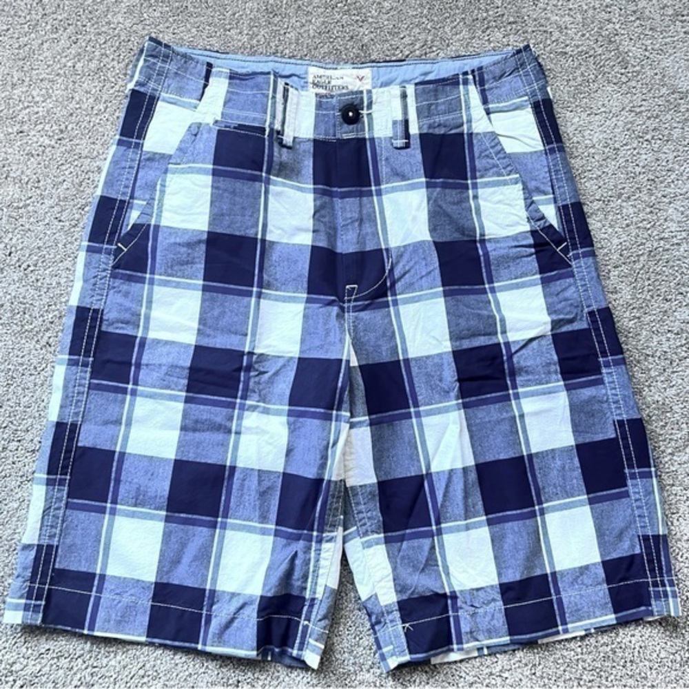 American Eagle Outfitters men’s longer length 109% cotton shorts size 32